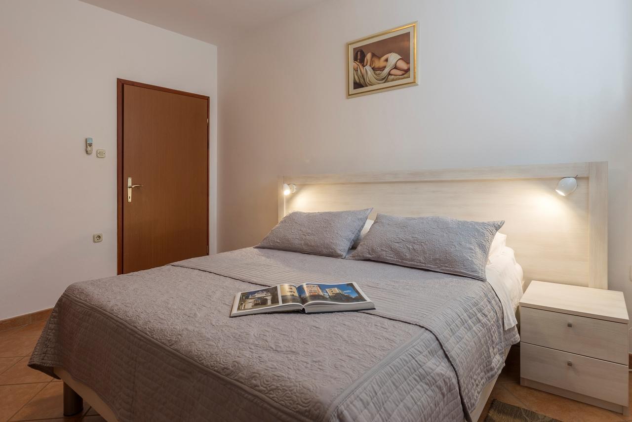 Apartments Rajkovic Лабин Екстериор снимка